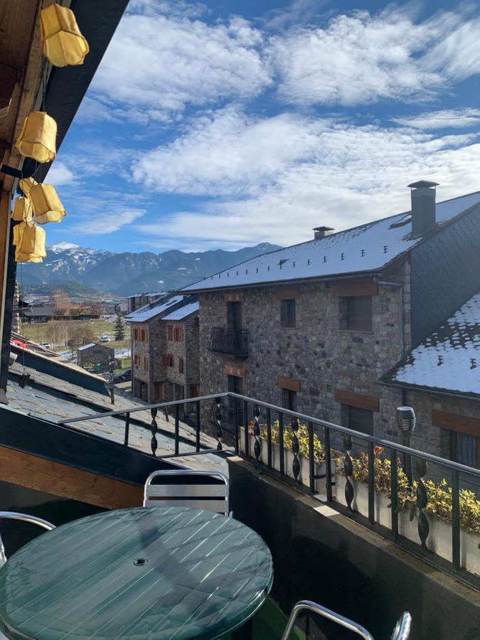 Atico Con Encanto En Bellver De Cerdanya Apartment Exterior foto