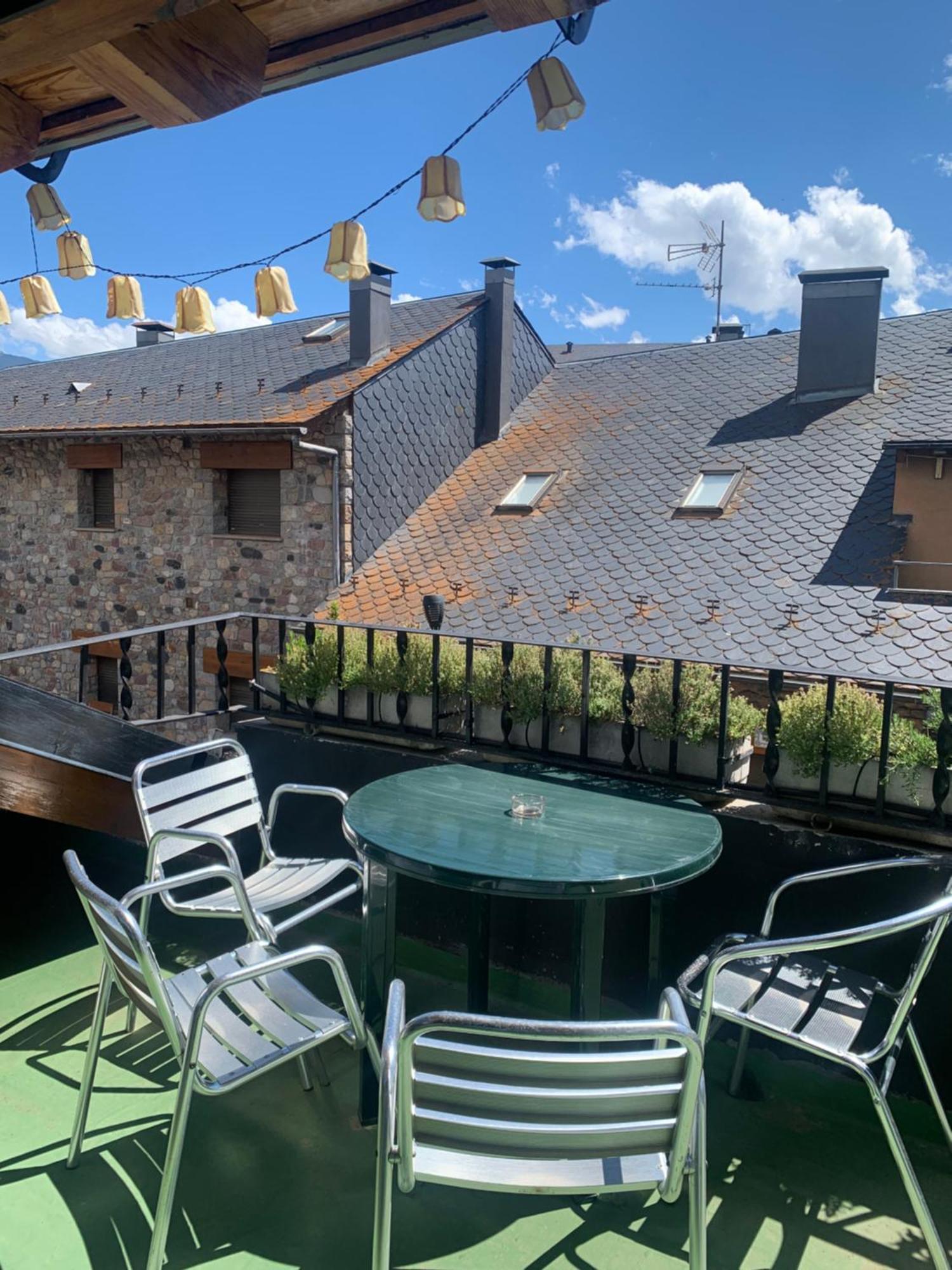 Atico Con Encanto En Bellver De Cerdanya Apartment Exterior foto