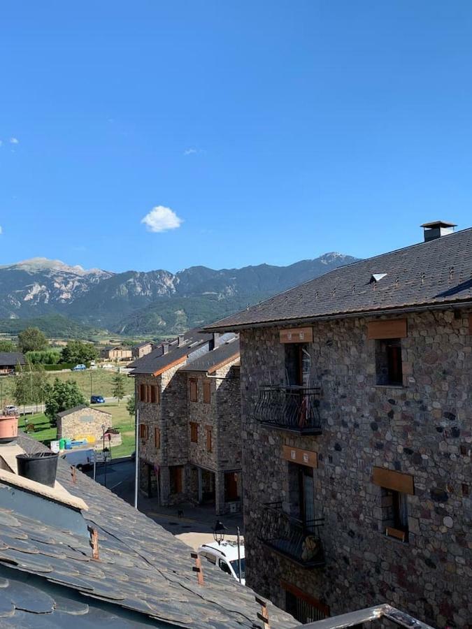 Atico Con Encanto En Bellver De Cerdanya Apartment Exterior foto